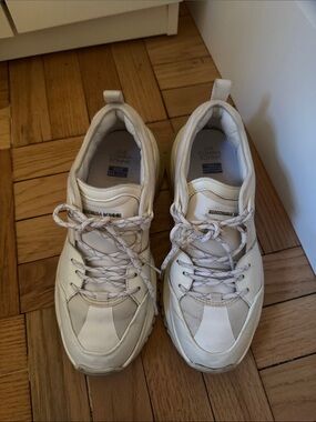 Women White Sneakers